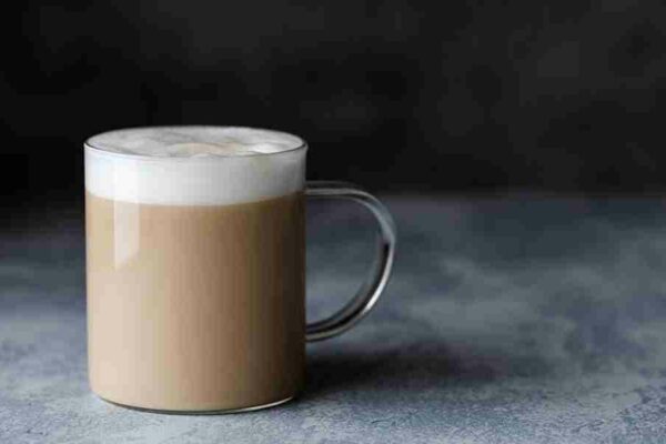 How to Make A Latte In 4 Easy Steps